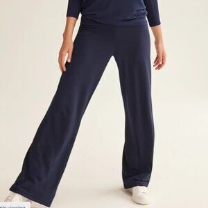 WHITE HOUSE BLACK MARKET 'THE PASSPORTER' TRAVEL PULL ON PANTS